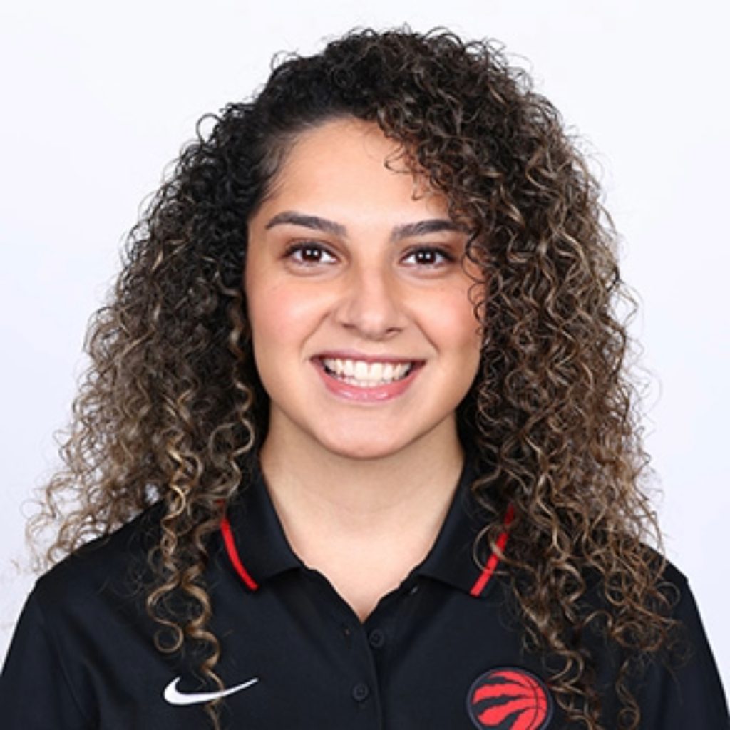 Headhsot of Niloofar Abedzadeh L’23